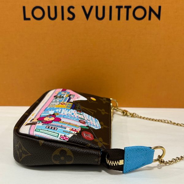 Louis Vuitton - Mini pochette For Sale